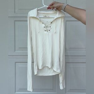 Hollister Lace Up Ribbed Collar Long Sleeve

Size Women’s M